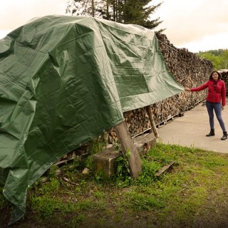 Details:   YERD basics: Abdeckplane mit Ösen in verschiedenen Größen L, XL  bis XXL, in grün und blau sowie  in leichter und schwerer Ausführung, wasserdichte Gewebeplane mit extra verstärkten Rändern, ab 0,45 EUR/qm (!) / Abdeckplane, Gewbeplane, Bauplane, groß, XXL 